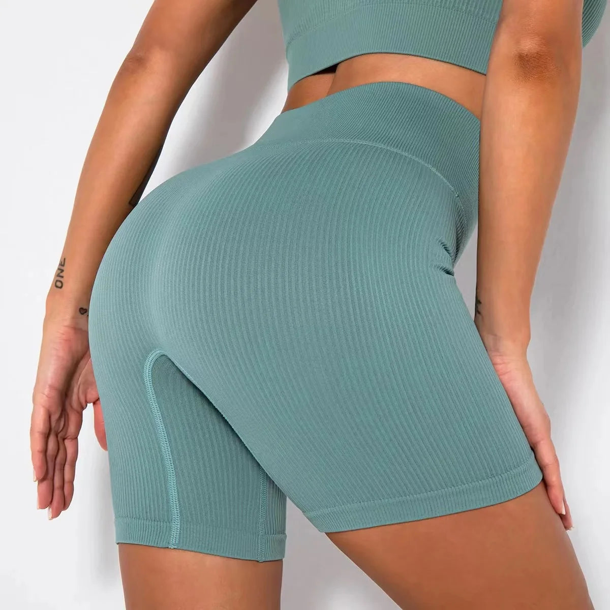Seamless Knitted Sports Shorts/Casual High Waist